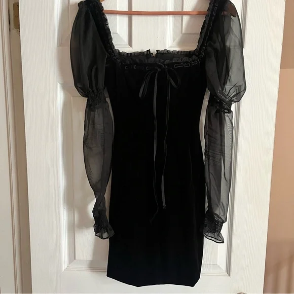 House of CB Syana Black Velvet Mini Dress - Picture 5 of 9